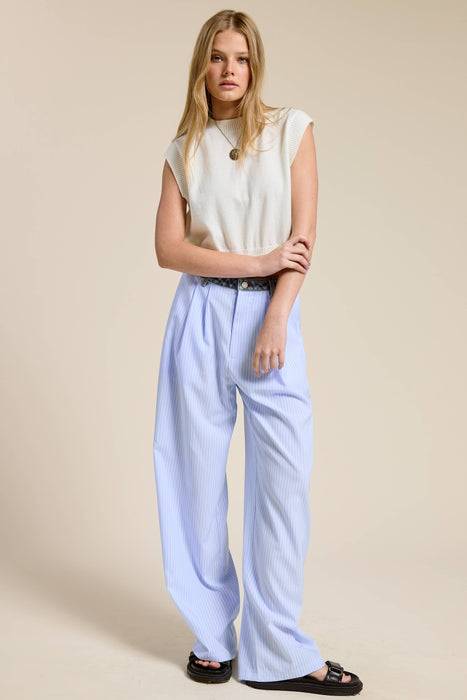 Lightweight Solid Knit Sleeveless Vest |  CT9252